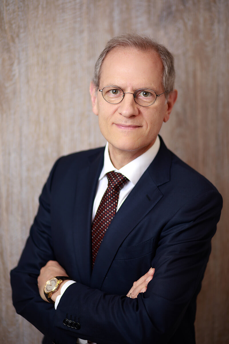 Dr. Peter Schad